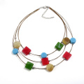 3 Schichten Charme Halskette mit Acrylharzperlen für Frauen mit mehrschichtiger Halskette